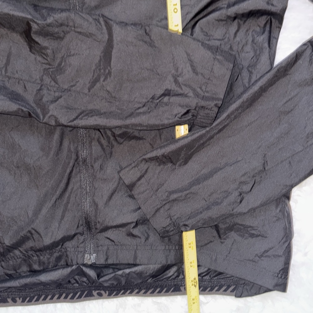 Bontrager Running Lightweight Packable Wind Jacket, Size M - Picture 6 of 16